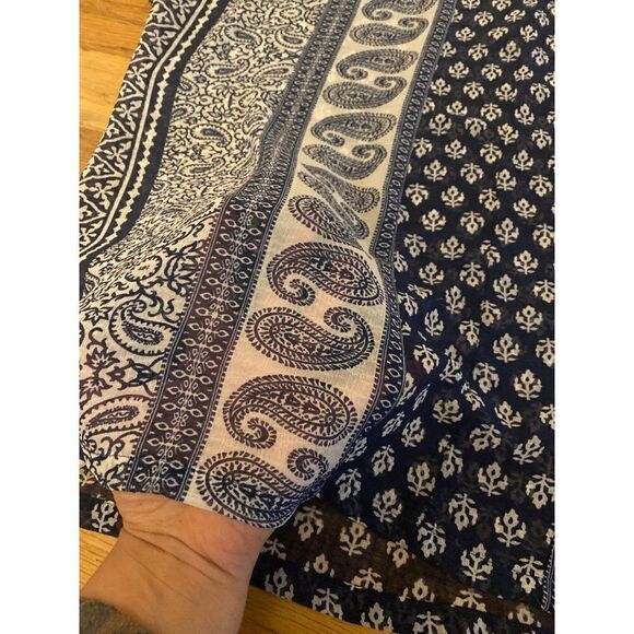 Two by Vince Camuto women's blue patterned sheer cap sleeve blouse size large - Picture 4 of 9